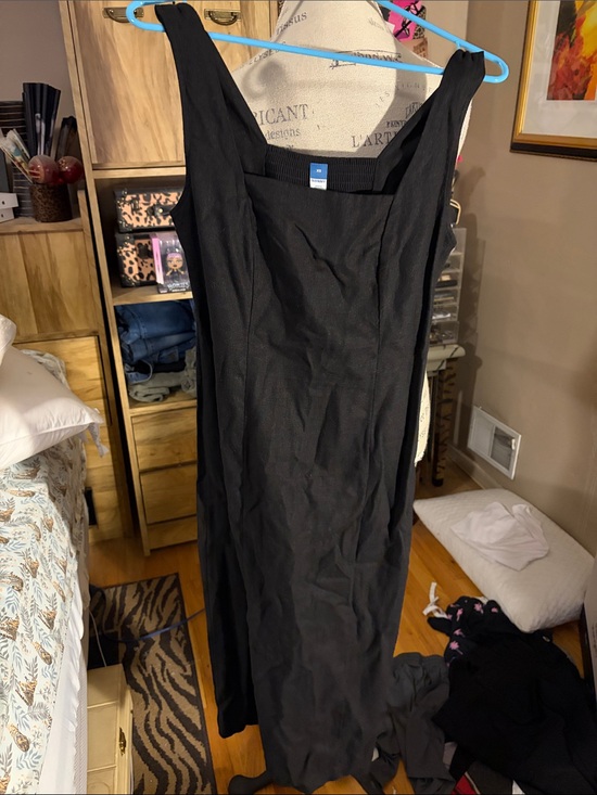 Old Navy Dresses & Skirts - Old Navy Black Midi Dress - XS